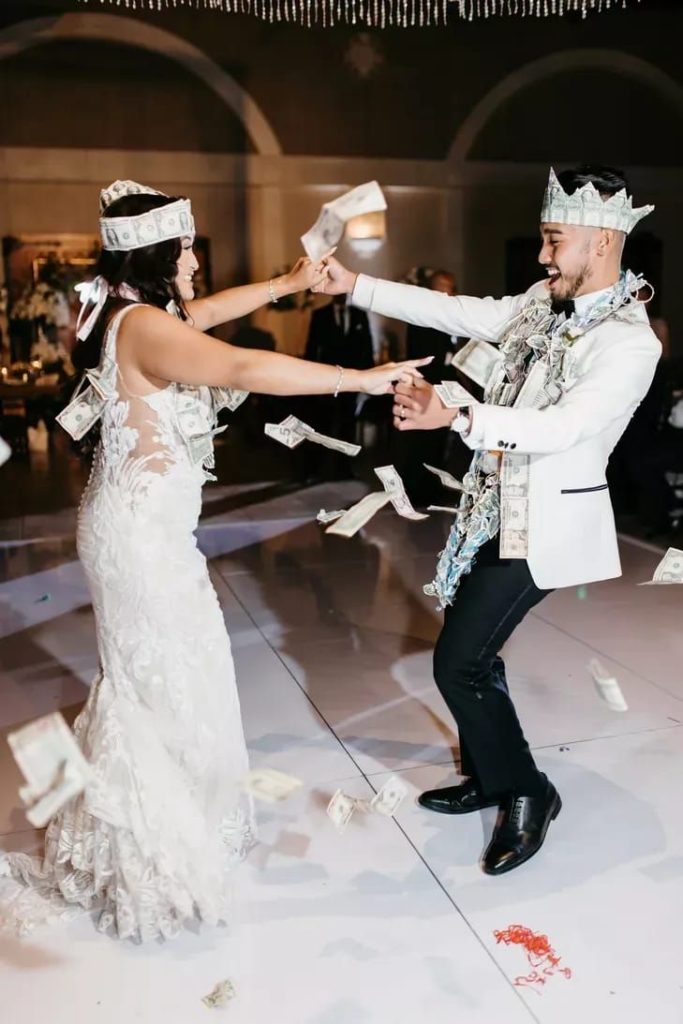 money dance at weddings